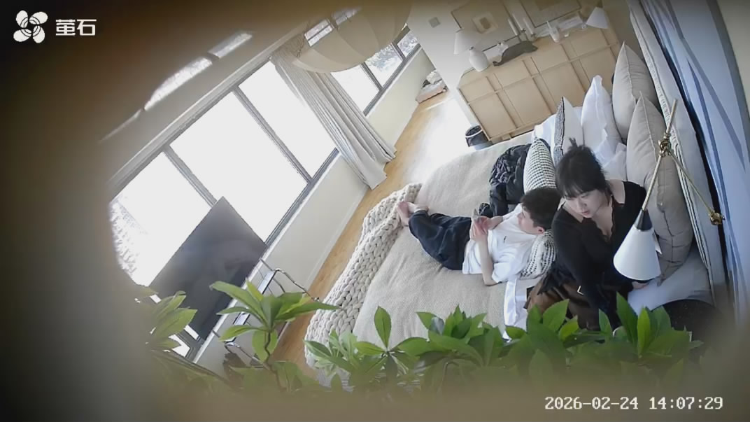 酒店偷拍极品！短裙清纯学妹主动发骚挑逗男友，跪求猛操高潮喷水现场❤️ - 老宋论坛-老宋论坛