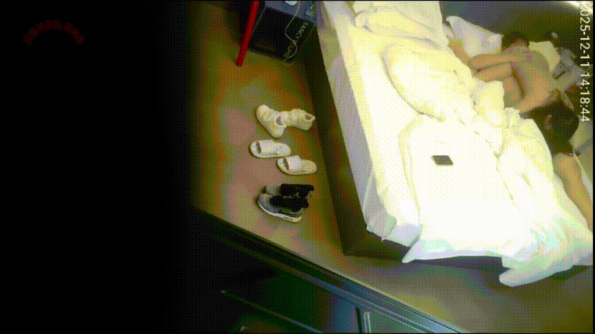 天眼1号房12-11 琴箫合鸣激情爆棚！舌尖狂舔让她全身抽搐高潮，巧指扣弄娇躯颤 配图3