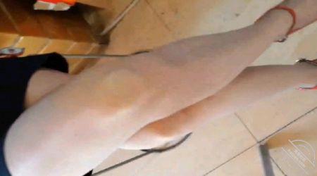 骚逼舅妈，舅舅不在家，迫不及待回家求我内射她，丝袜都来不及脱 - 老宋论坛-老宋论坛