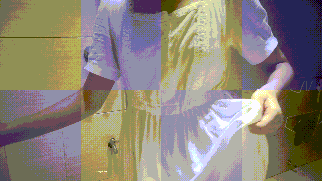 变态房东浴室暗藏摄像头❤️偷拍多位美女租客洗澡换衣服-老宋论坛