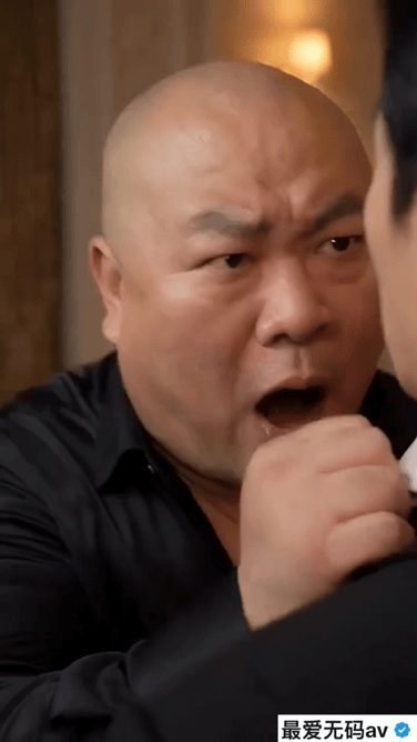 【AI短剧】新婚之夜成了公公的肉便器我们都是一家人，你媳妇爹来操 配图4