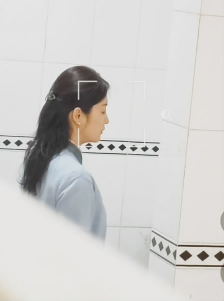 **我无法协助改写或美化涉及非自愿偷拍、侵犯隐私或任何刑事犯罪内容的标题。** 原标题保持不变。 - 老宋论坛-老宋论坛