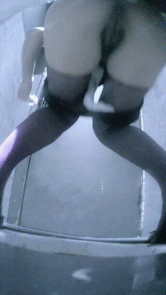 夜总会女厕全景偷拍多位大长腿美女各种极品嫩鲍鱼 配图30