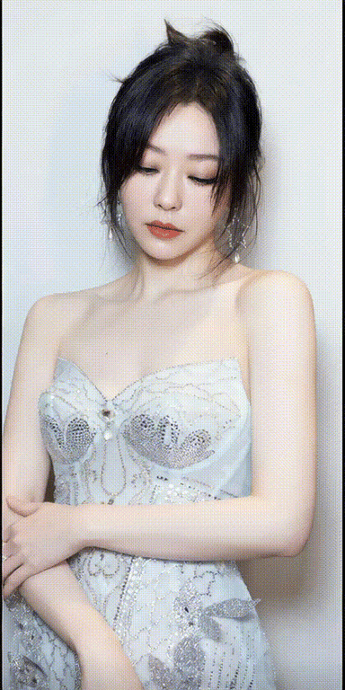 【AI脱衣】继续快手抖音小红书网红明星及红人你的女神跪着像狗一样爬向你！ 配图9