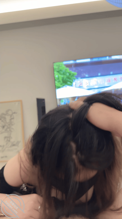 内射18岁巨乳台球助教,前凸后翘的极品炮台,光是看看都能射 配图5