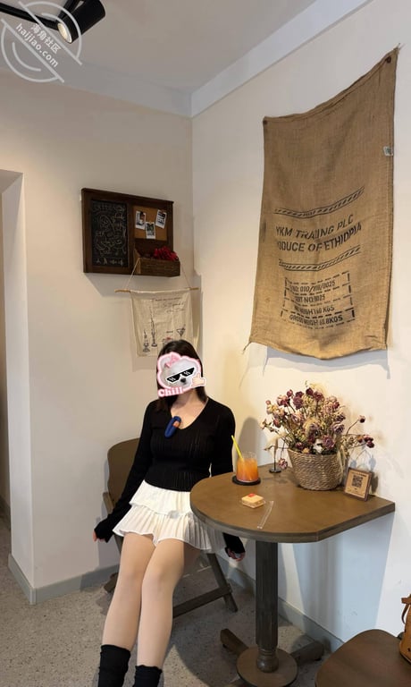 原创八，自从操了姐姐后，一直处于亢奋状态，没忍住偷看姐姐洗澡 配图2