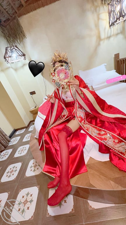 （原创61）女儿身穿凤冠霞披，被操上头，终于叫我老公了。 配图2