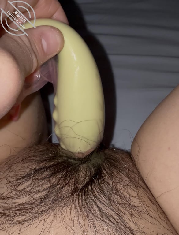 19,我妹还愿意拍自慰视频给我看，看来以后还有希望继续插入她的骚逼-老宋论坛