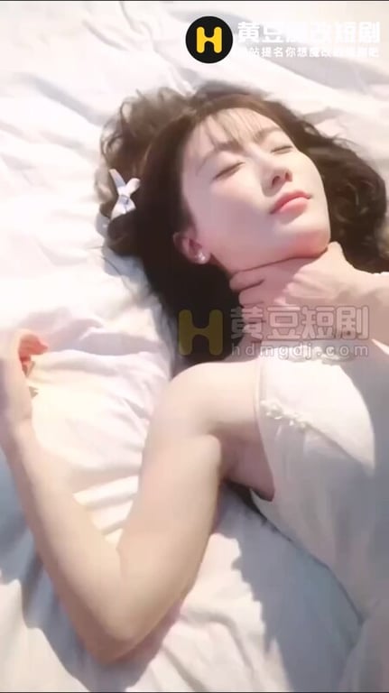【AI短剧】『我的炮友是妇科医生』第1集 电视剧女主走错房间同床后的付费内容！ 配图5