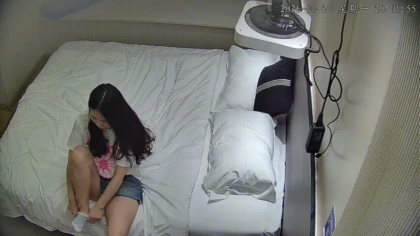 春宵阁7-27：年轻小情侣欲火焚身难自禁，开钟点房激情狂战一炮！牛仔短裤邻家姐姐 配图7