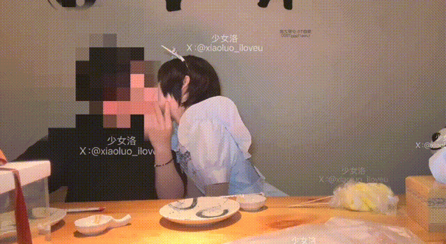 人间极品『少女洛』约会小哥哥，青春气息爆棚，放得开才够爽！顶级反差婊真会玩 配图23