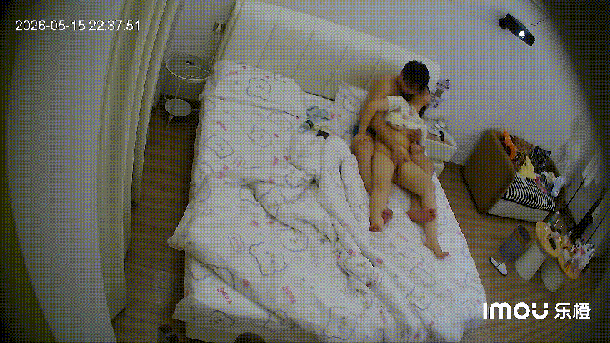 乐橙5-15：被操到哭的骚货次日穿情趣内衣求操，从男人抠逼到她自摸高潮的淫荡进化 配图6