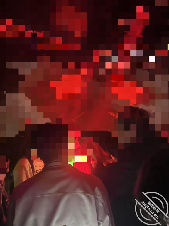 夜晚的酒吧温暖如家（视频贴）-老宋论坛
