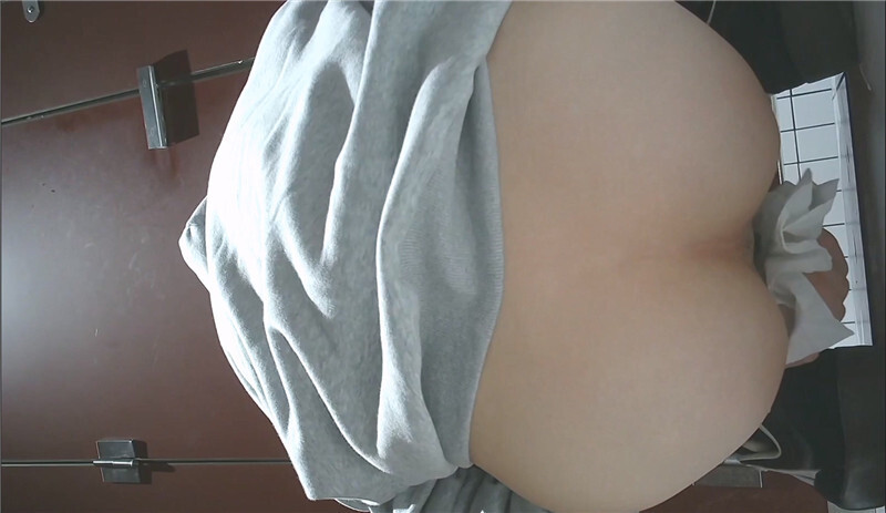 餐厅女厕偷拍福利：纯情服务员小妹粉嫩紧致未开发鲍鱼 配图7