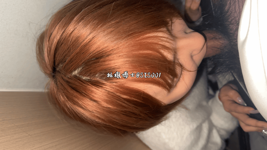 『情侣手机泄漏』舌钉辣妹私密视频曝光：舔舌挑逗眼神超欲，后入摸奶画面太刺激！ 配图6