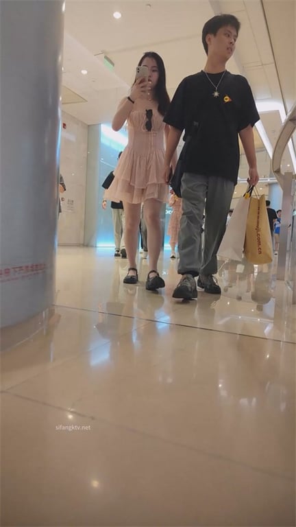 ❣️爆款推荐❣️【商场极致抄底】颜值爆表靓妹齐聚，包臀裙勾人欲火难挡，龟男陪购也疯狂抢购，骚内裤5V超刺激 - 老宋论坛-老宋论坛