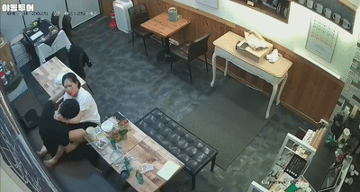 韩国咖啡店女主人与男友发生了性关系晚上肏逼，白天肏逼，性欲来了就肏逼！ 配图5