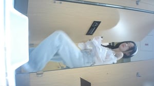 【三月极品福利流出】酒吧女厕后景偷拍！纹身牛仔裤美妞嫩逼尿尿，人美逼粉超诱惑❤️-老宋论坛