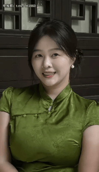 【AI脱衣】精选女神良家在众人面前被脱去衣服后入 配图7