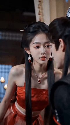 【AI真人小剧场】《良辰共君欢》第1集发现歹徒是个美男子后我决定囚禁他，没日没夜 配图3