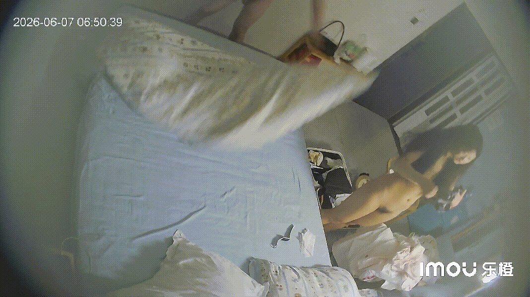 6-7流出乐橙酒店偷拍可爱娃娃脸女孩黑丝不满意换上小白袜多次和男友做爱 配图12