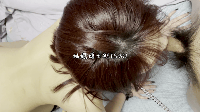 【原档情侣泄密】河南郑州纯欲反差母狗，第一视角口爆吞精，女上疯狂骑乘抖奶，狗绳项 配图17