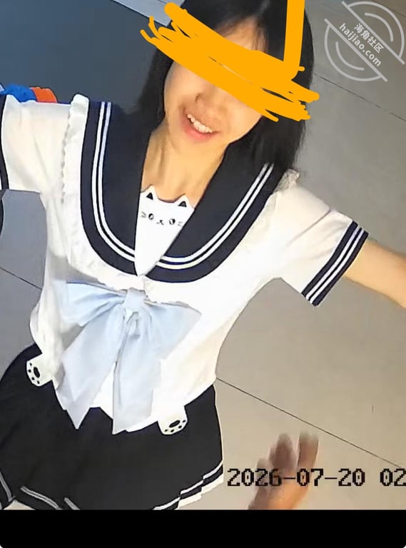 女儿用这个大棒子最后一次自慰，然后被爸爸没收了。 配图2