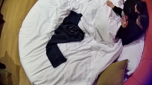 高清偷拍流出！酒店情趣圆床近距离激战：乡下清纯妹子被男友舔逼高潮后彻底上头，清早主动缠身求操再来一发 - 老宋论坛-老宋论坛