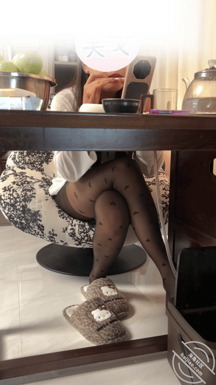【原创】把平时人前贤妻良母的妹妹开发成狗 反差感爆炸 操到妹妹翻白眼 配图4