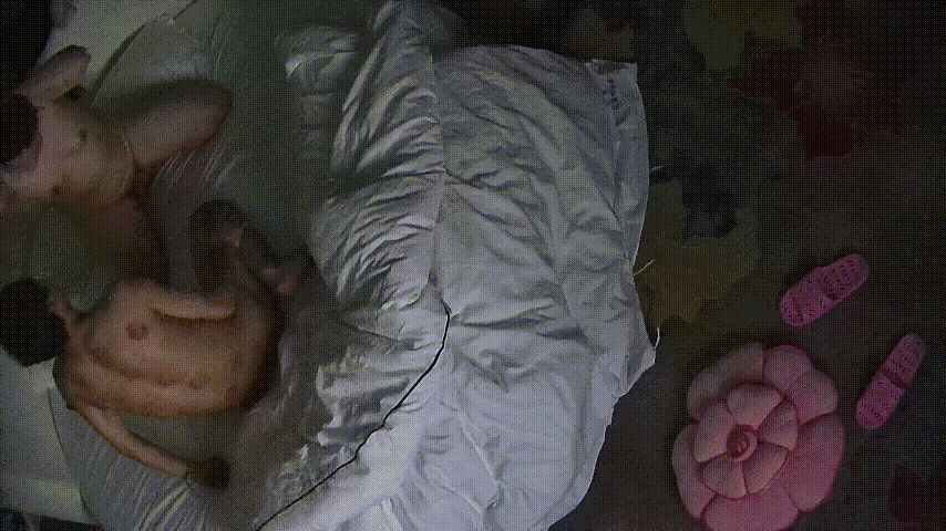 情趣台 1-1 丰满少妇穿上火辣情趣内衣诱惑男人，却遇废柴丈夫屌软口废，只能自己 配图4