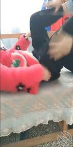 真实强奸，哥哥不在家硬上嫂子，嫂子各种反抗无果-老宋论坛