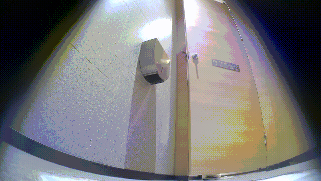 快餐店女厕真实偷拍，络绎不绝小姐姐来方便，脸穴同步，小美眉牛X，不拿纸用手擦逼 配图12