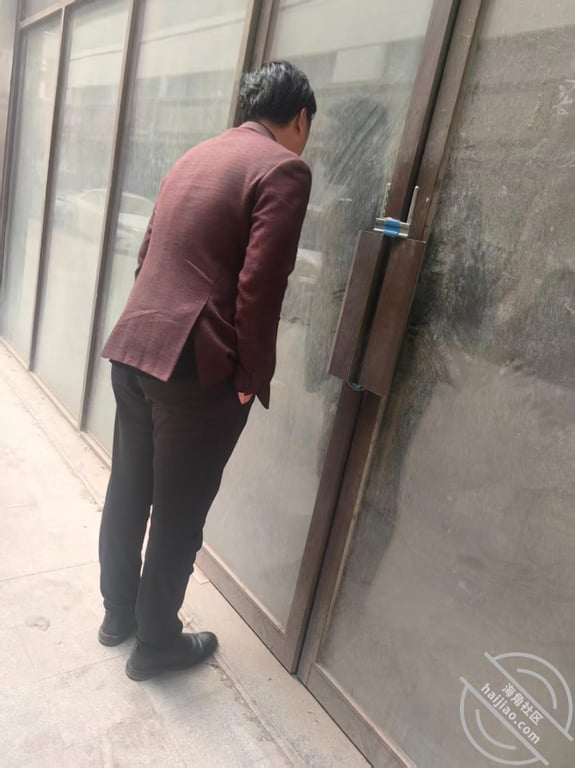 白天在市场里给弟弟吃鸡巴。 - 老宋论坛-老宋论坛