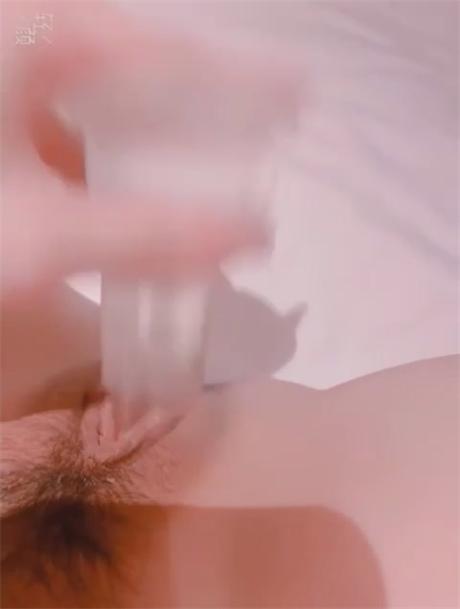 ❣️推荐❣️极品网络卖淫女【夕妍】05年嫩穴，800单钟，1500双钟，榨精大哥，道具自慰高潮，掰逼诱惑32V愃-老宋论坛