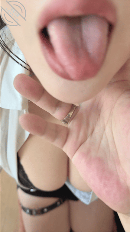 月绩不达标,为了保住工作,被恶心的老板不带套插入了... 配图5