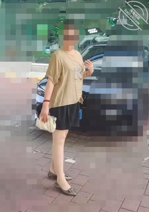 原创。熟女老板娘邢姨的脚好性感，我用姨的高跟鞋把她给弄高潮了，太太刺激了 - 老宋论坛-老宋论坛