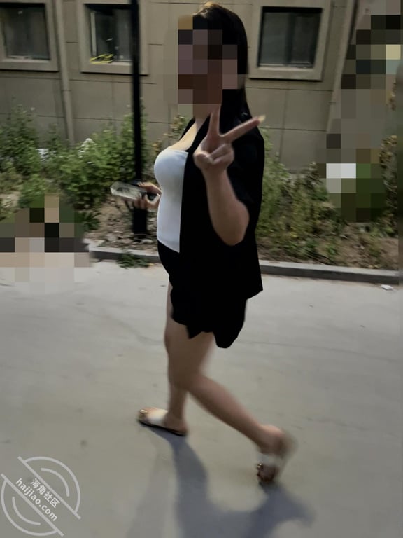 我的亲小姑：小姑的足交技术震惊了我！爽炸！（钻石帖足交篇1） - 老宋论坛-老宋论坛