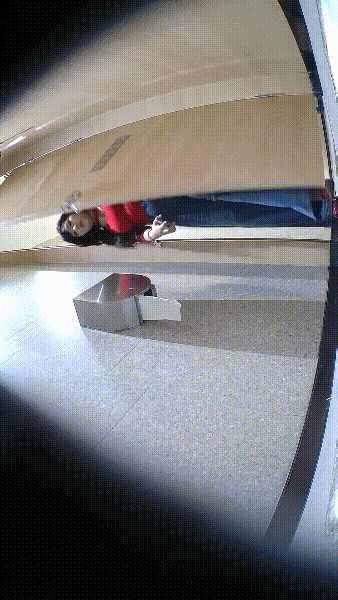 高档夜总会女厕全景后拍多位美女各种极品小黑鲍 配图13