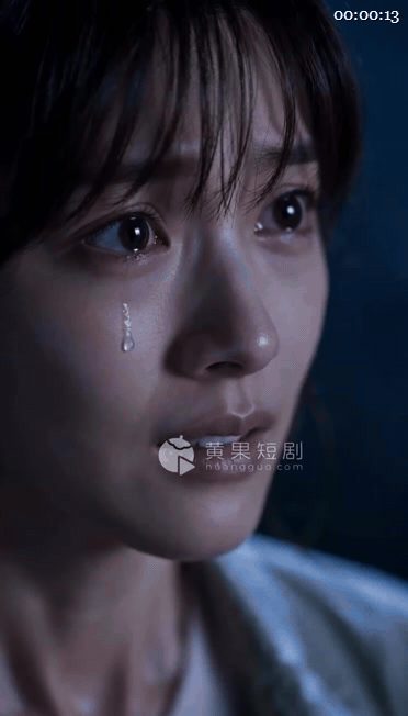 【AI短剧】《乌鸦先生的硬币》EP1-9集原版，从山上英雄救美女摄影师，再到床上 配图7