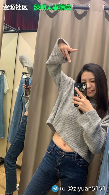 【前男友泄露】23岁E乳台妹露脸骑乘，双峰摇曳晃到模糊，这谁顶得住！ 配图6