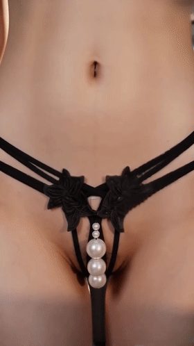 【AI自制小短剧】《办公室风情 》上集老板和人妻秘书在办公里偷情的故事！ 配图2