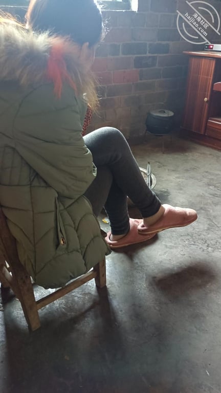 （原创）我和妈妈36，和妈妈新年第一炮，忍不住内射了，妈妈发飙了 - 老宋论坛-老宋论坛