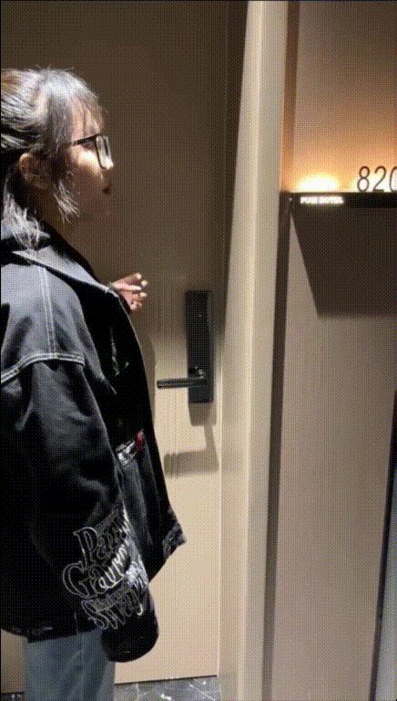 潍坊人民医院周小寒老公出轨被抓奸花老婆的钱包小三 酒店开房留老婆电话被抓包“这智 配图1