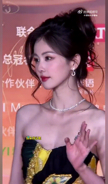 【AI脱衣】白鹿微博之夜全裸粉丝答谢会（AI配音混剪版） 配图2