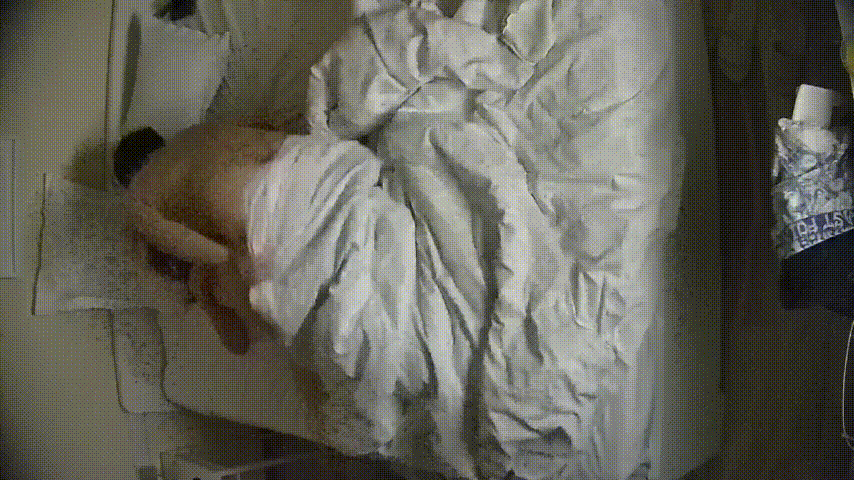 民宿激情实录：眼镜知识分子情侣床上含蓄缠绵，美女身材竟被这样温柔浪费！ 配图3