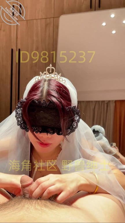 【野兽原创14】萝莉的婚纱情趣制服，柔和的灯光下，有道绝美的身影-老宋论坛