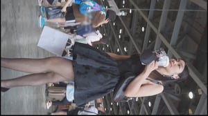 【banana cat系列】❤️ 展会偷窥黑丝真空！短裙美女喝饮料时裙底春光一览无余 - 老宋论坛-老宋论坛