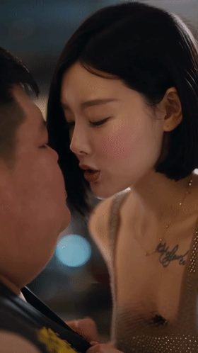 【AI短剧】《良子重生绑定系统》第1-3集两次约炮初见成效 大胃袋消失打桩速度翻 配图2