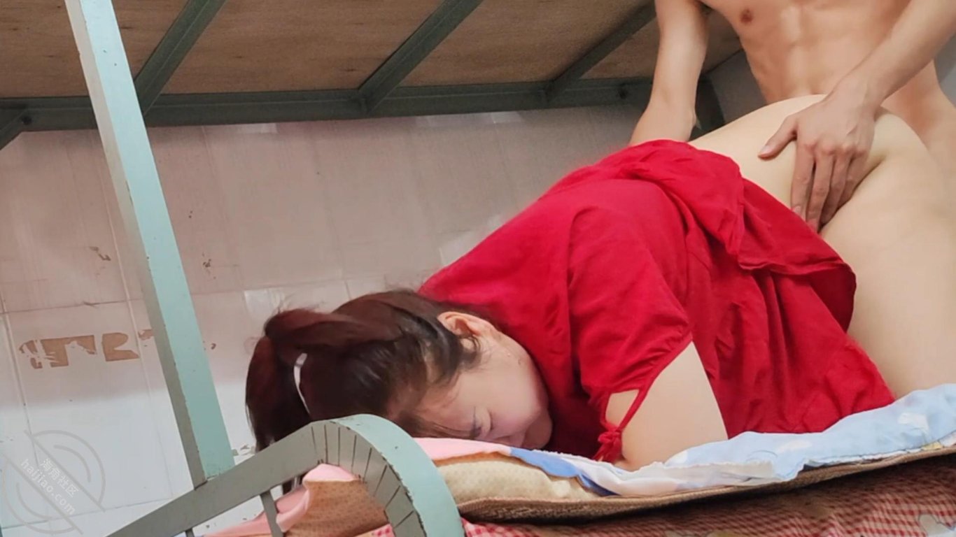 【原创视频10】在她老公的神助攻下，终于又操上理发店老板娘了 - 老宋论坛-老宋论坛