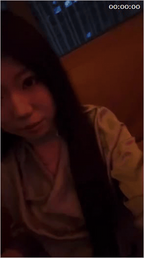 【S级情侣泄密】超美阿黑颜女神录制发骚视频，油脸阿黑颜捏胸喊爸爸，不用调教就很贱 配图39
